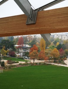 La Fondation est juste à côté du Jardin d'Acclimation.